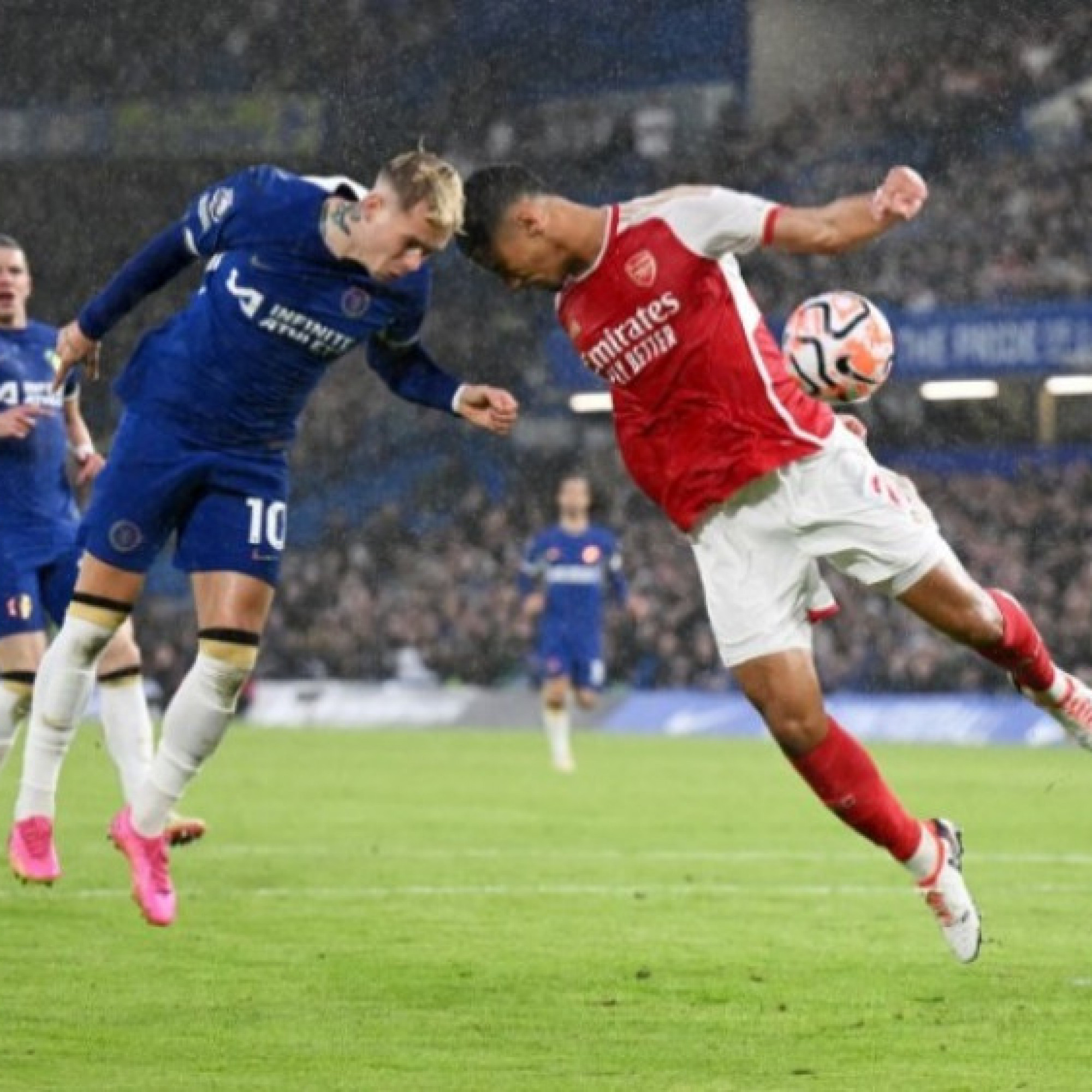  - Chelsea - Arsenal 117 năm “con gà tức nhau tiếng gáy”, mơ phủ xanh London