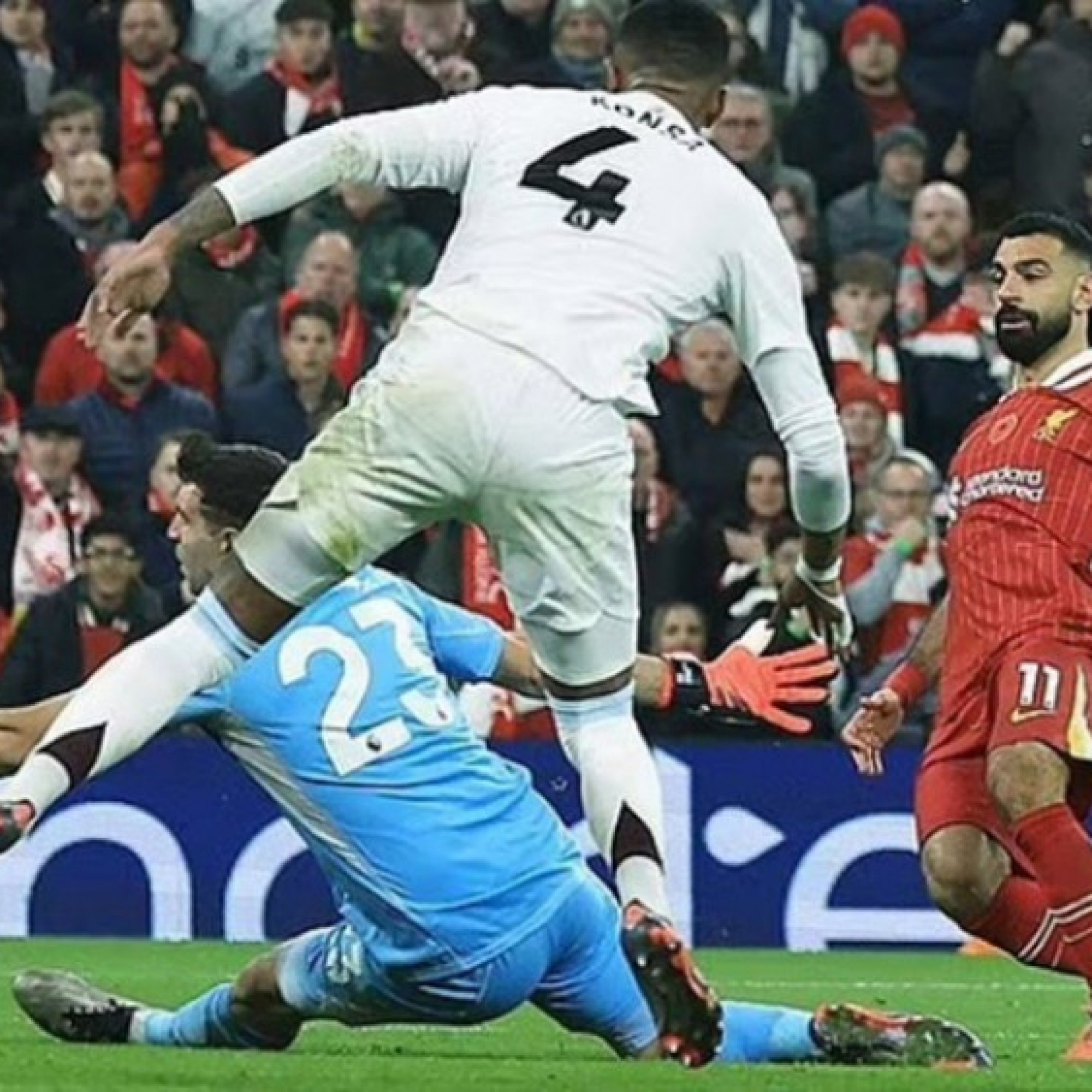  - Liverpool cắt đuôi Man City trên bảng xếp hạng Ngoại hạng Anh