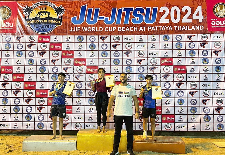 Cô giáo mầm non Lò Thị Phung lại lên sàn đấu MMA sau khi “đại náo” World Cup - 3