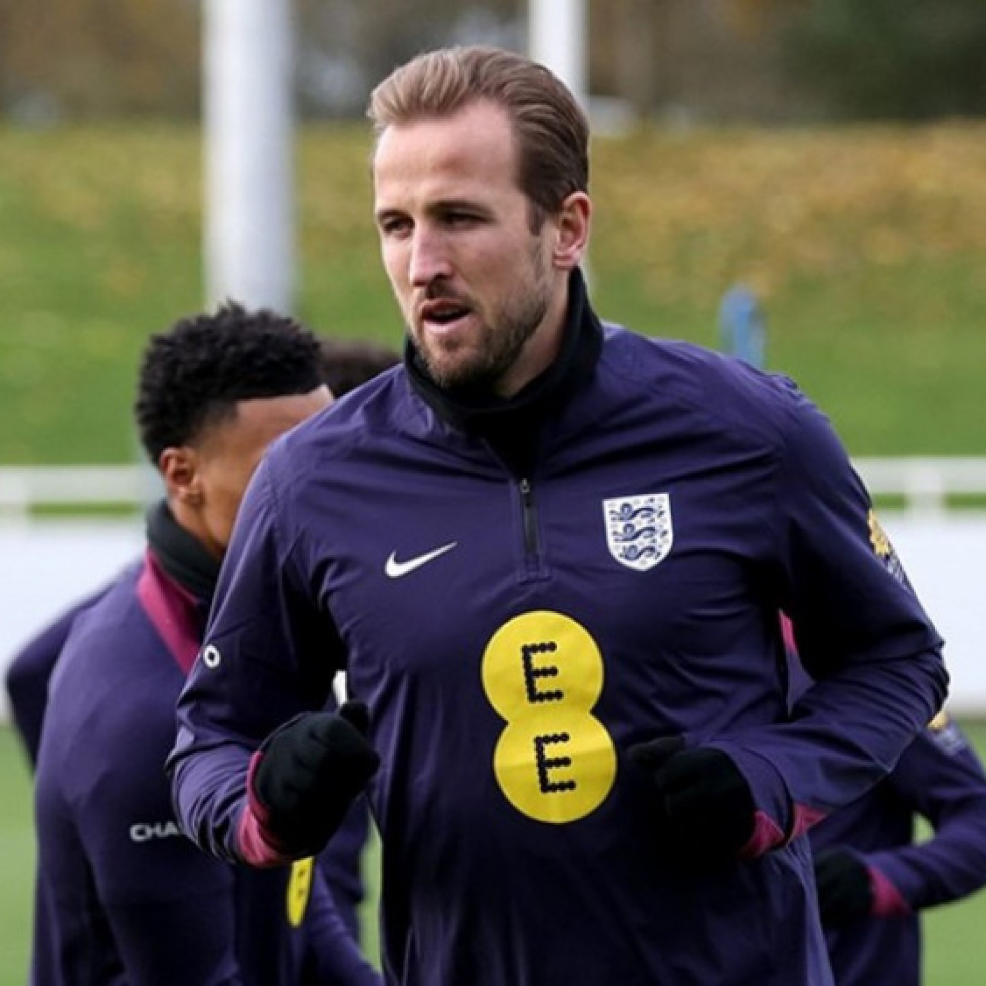  - Biến căng ĐT Anh: Harry Kane chỉ trích 8 sao rút lui khỏi "Tam sư"