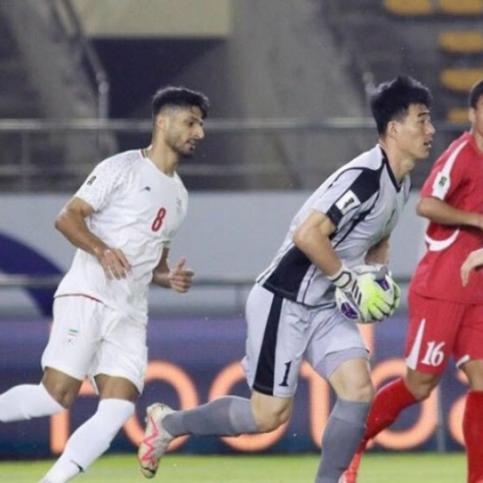  - Video bóng đá CHDCND Triều Tiên - Iran: Nghẹt thở rượt đuổi hiệp 2 (Vòng loại World Cup)