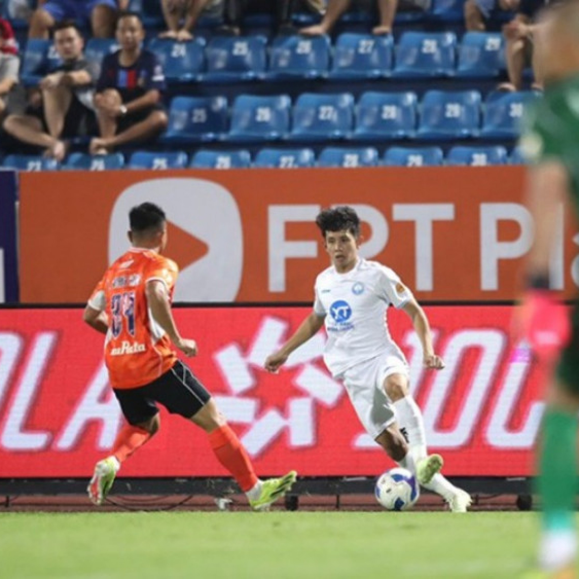  - Trực tiếp bóng đá Nam Định - Đà Nẵng: Chủ nhà ghi bàn thứ 3 (V-League)