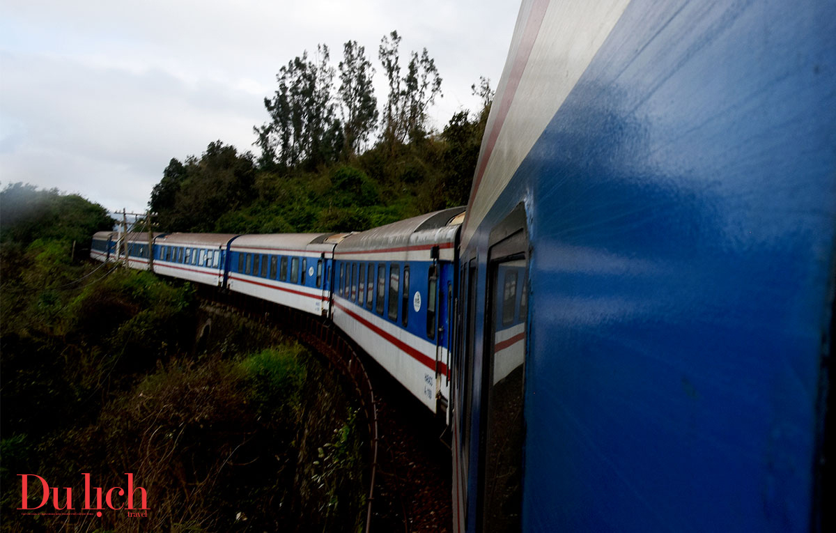 kham pha ve dep muon mau dat nuoc qua o cua tren chuyen tau bac- nam - 3