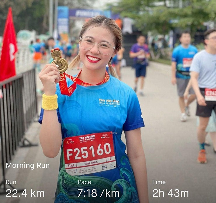 Hot girl Bảo Thoa diện đồ "Nữ thần chiến binh" chạy 42km, gây sốt giải marathon - 12