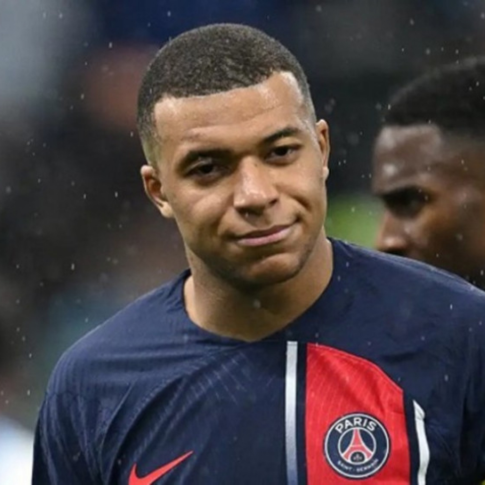  - Tin mới nhất bóng đá sáng 24/11: LĐBĐ Pháp bác bỏ yêu cầu của PSG vụ quỵt tiền Mbappe