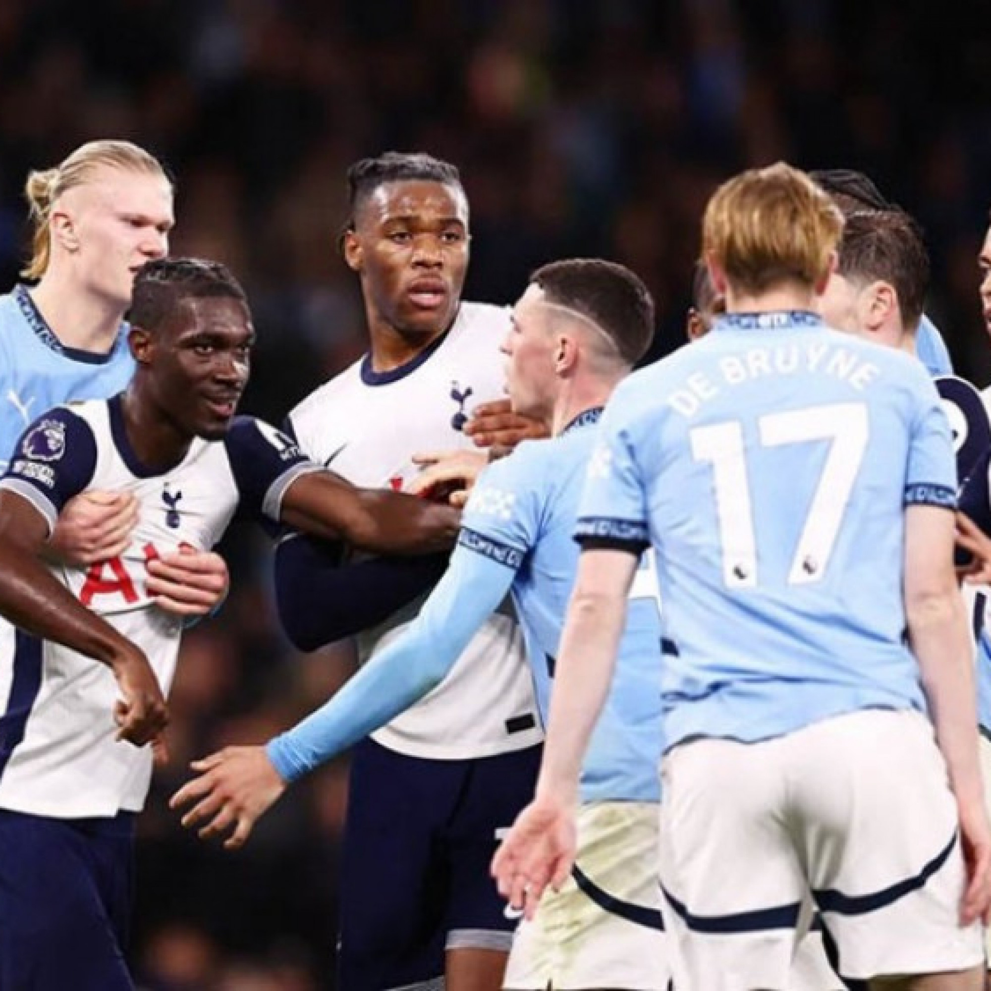  - Bảng xếp hạng Ngoại hạng Anh: Man City thua thảm, thời cơ vàng cho Liverpool