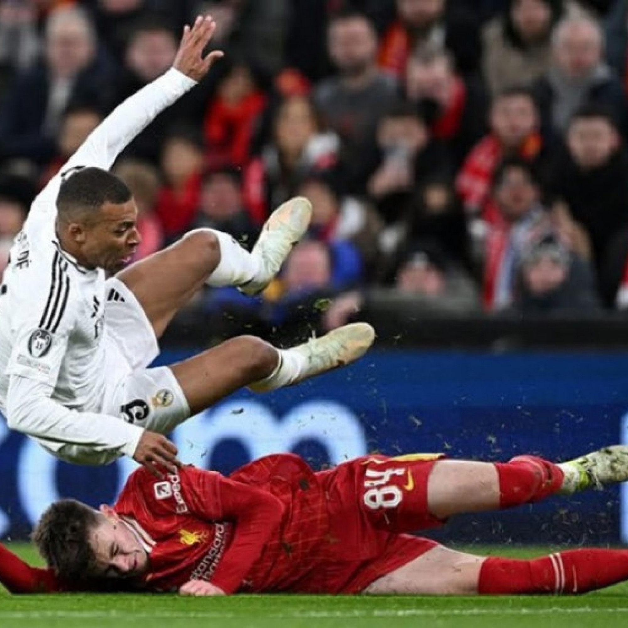  - Video bóng đá Liverpool - Real Madrid: "Nhà vua" vỡ mặt, đại thảm họa Mbappe (Champions League)