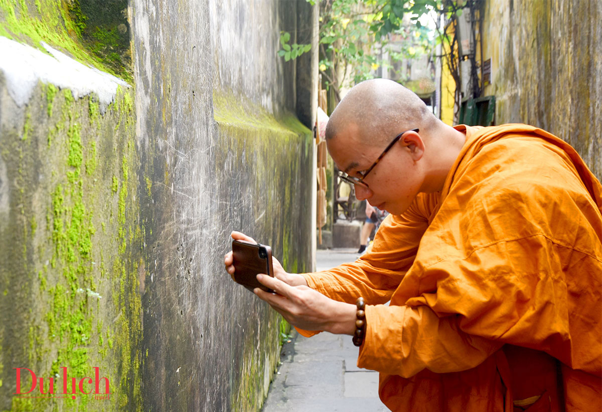 mua reu gieo thuong nho lam say long du khach den voi pho co hoi an - 12