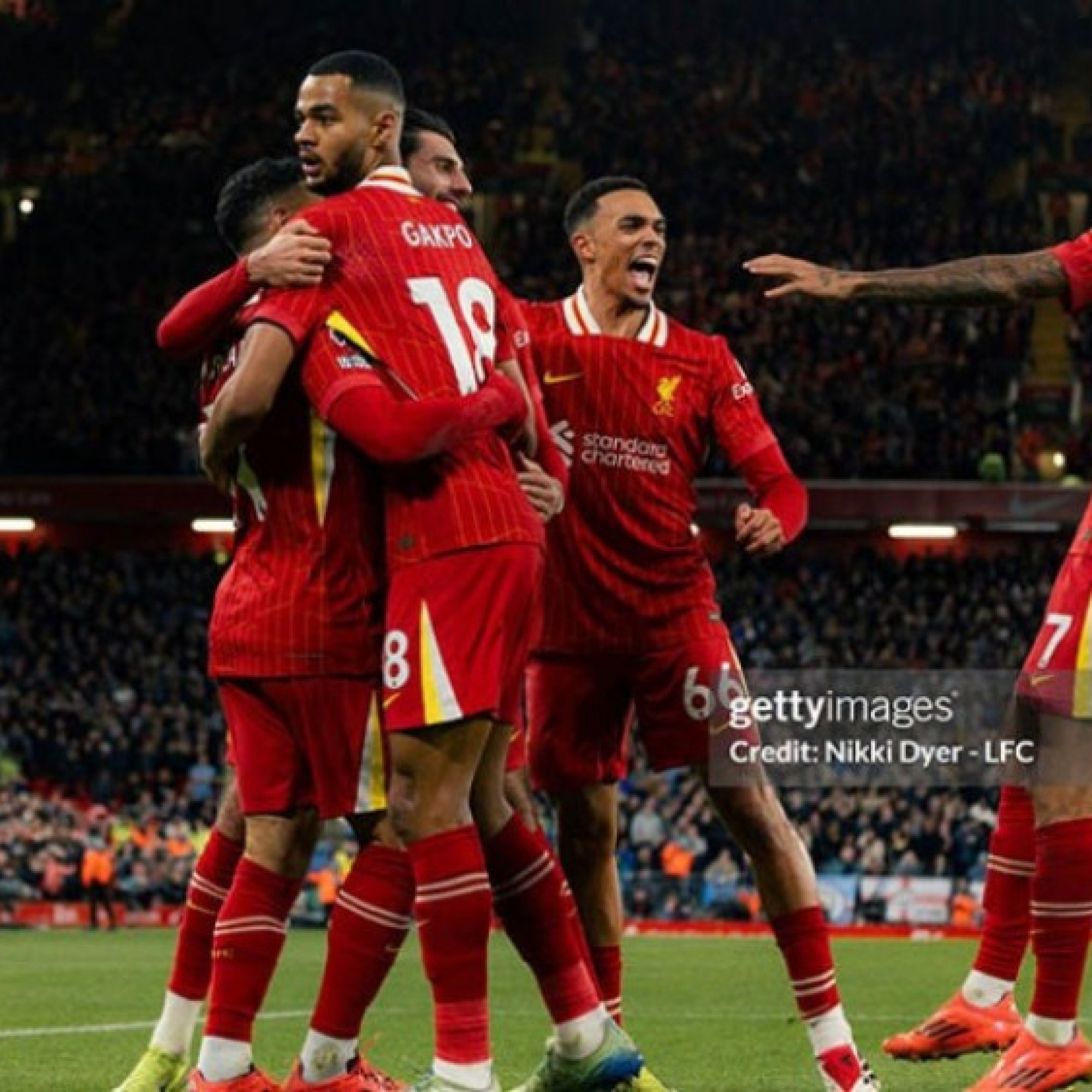  - Thứ hạng vòng 13 Ngoại hạng Anh: Liverpool cô đơn trên đỉnh, MU mơ xa hơn top 4