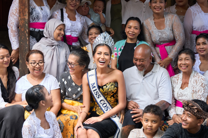 Top 2 Miss Cosmo 2024 lan tỏa nụ cười yêu thương đến các em nhỏ tại Bali (Indonesia) - 3