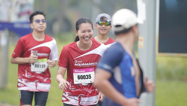 Ánh Viên 25 HCV SEA Games tung hoành đường bơi biển, bị trêu “Tiên cá mắc cạn” - 6