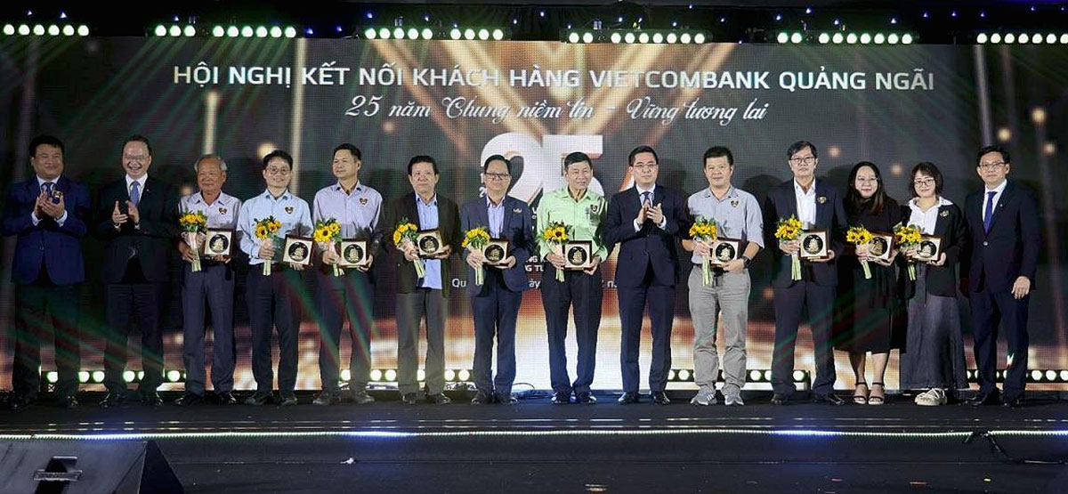 vietcombank quang ngai ky niem 25 nam thanh lap - 6