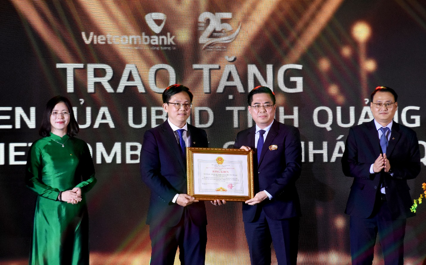 vietcombank quang ngai ky niem 25 nam thanh lap - 4