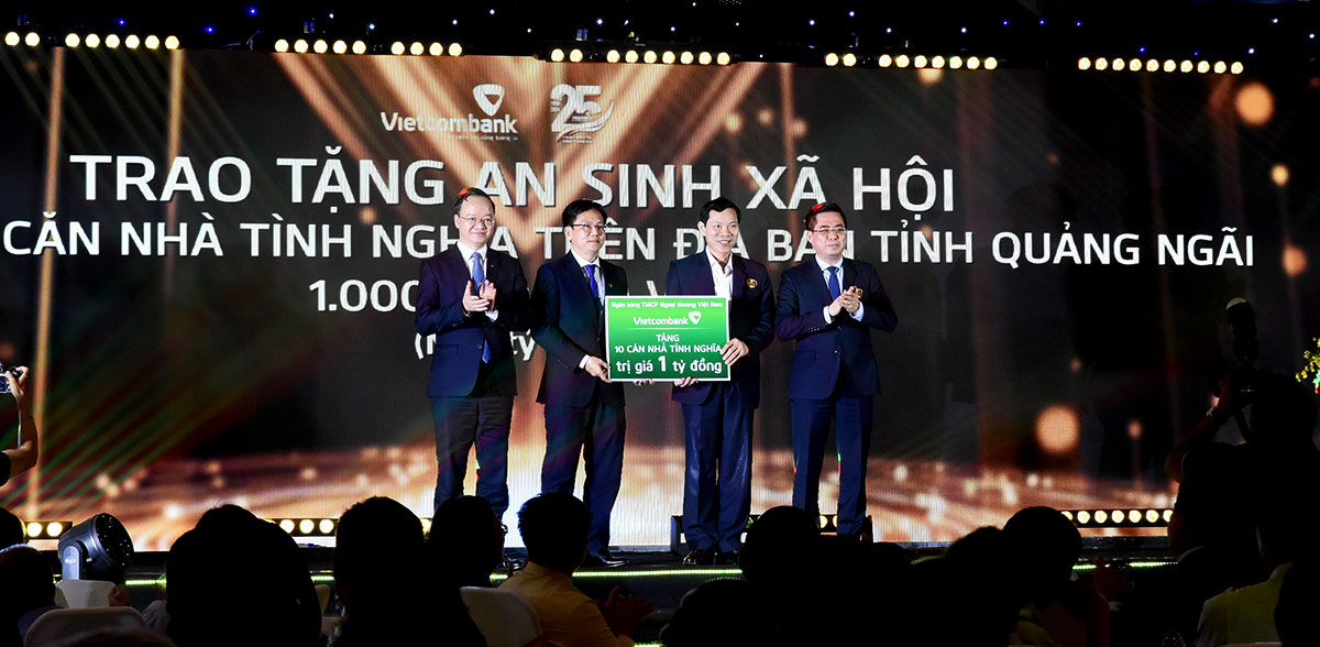 vietcombank quang ngai ky niem 25 nam thanh lap - 7