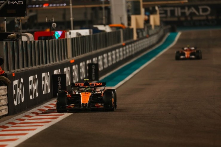 Đua xe F1 chốt hạ ở Abu Dhabi GP: McLaren vô địch & những cái kết ấn tượng - 1