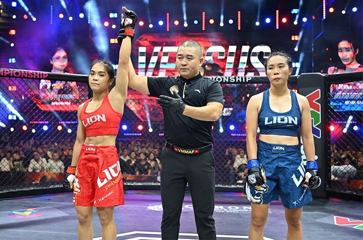 Sàn đấu MMA Việt nóng nhất 2024: Cô giáo mầm non thị uy sức mạnh, Văn Ý tranh đai - 2