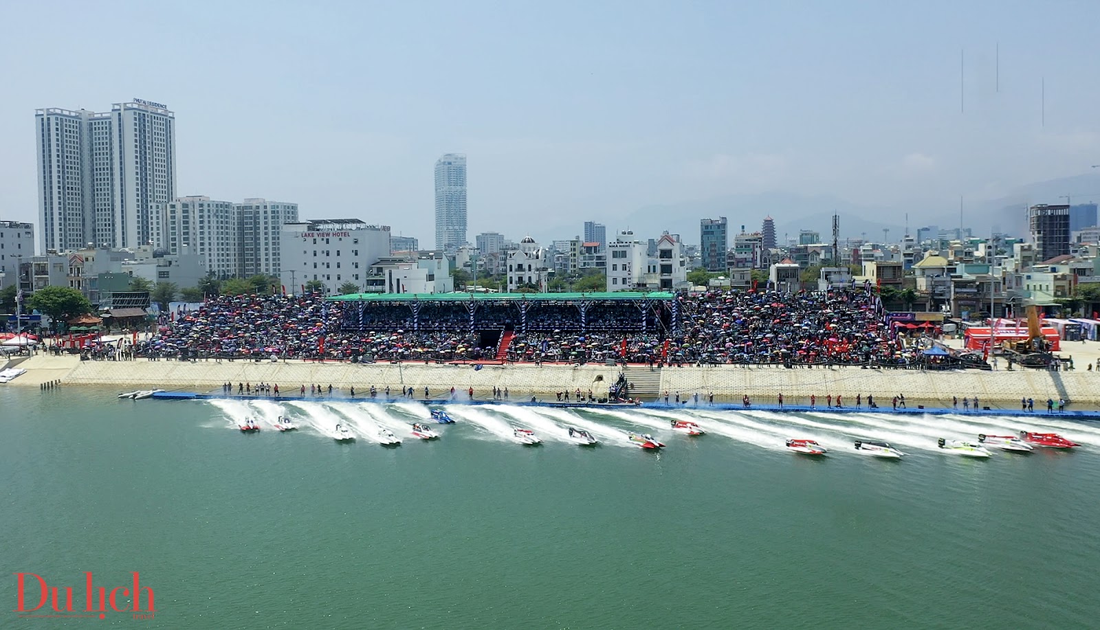 du khach den binh dinh tang dot bien, nhung so luong chuyen bay den lai giam - 3