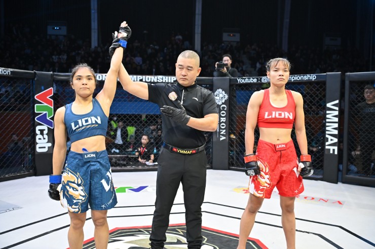 Cô giáo Lò Thị Phung thắng thần tốc, Văn Ý xuất sắc đòi đai vô địch MMA Việt - 2