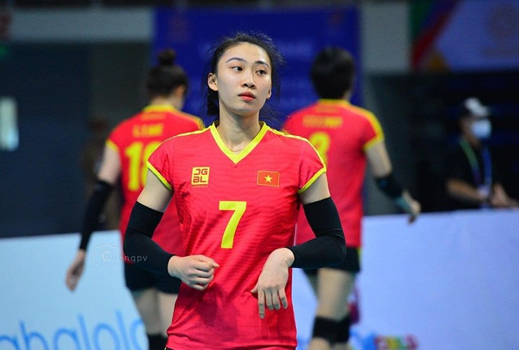 "Chân dài" bóng chuyền Nguyệt Anh đón tuổi mới, xôn xao vụ chuyển nhượng Kim Thoa - 3
