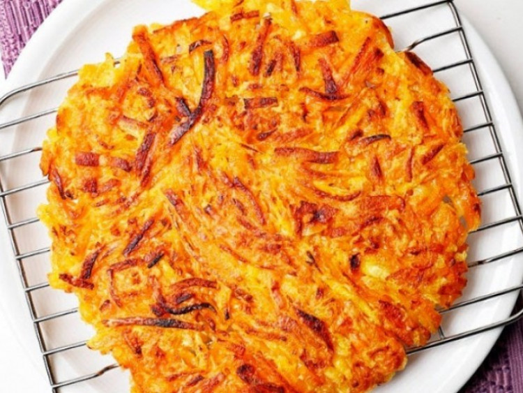 Trổ tài làm món bánh bí ngô chiên giòn đãi cả nhà cuối tuần