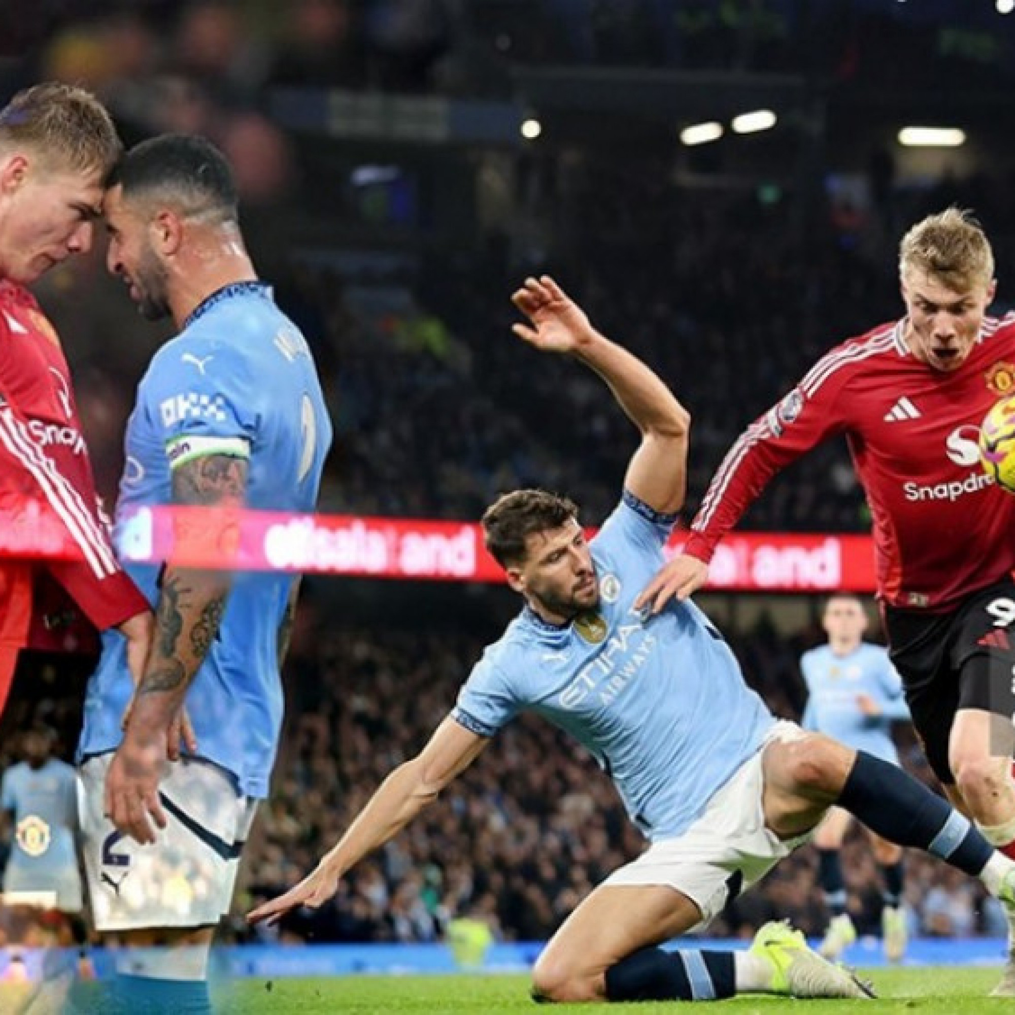  - Tranh cãi MU bị từ chối penalty trước Man City, Ngoại hạng Anh lên tiếng