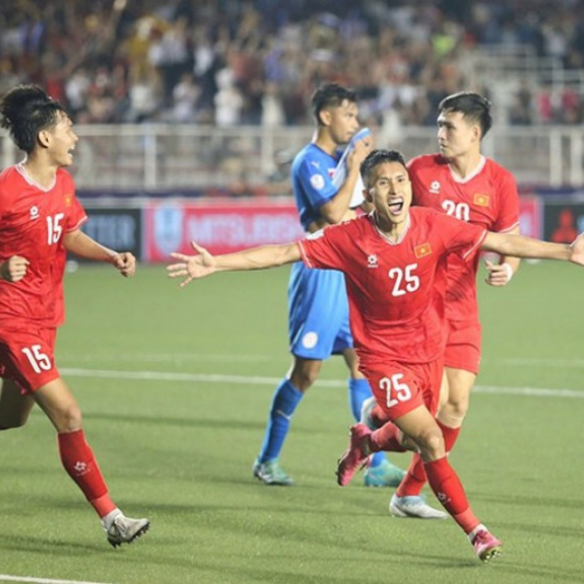  - Video bóng đá Philippines - Việt Nam: Người hùng Ngọc Tân, vỡ òa phút 90+7 (AFF Cup)