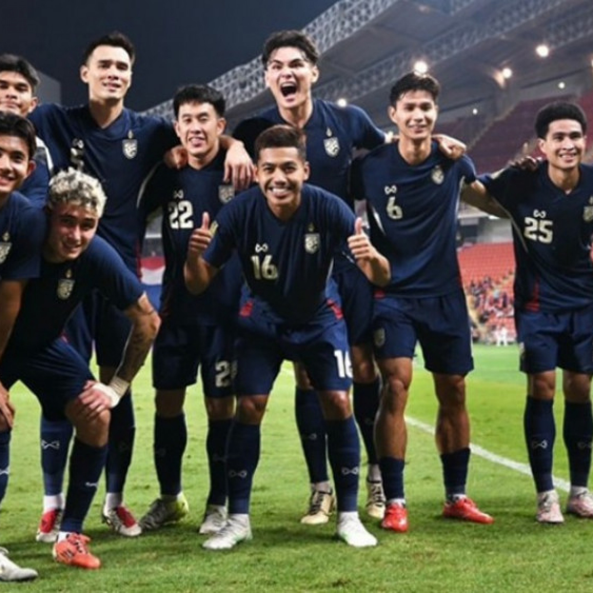  - Lộ diện đối thủ ĐT Việt Nam ở bán kết AFF Cup: Thái Lan hay Singapore?