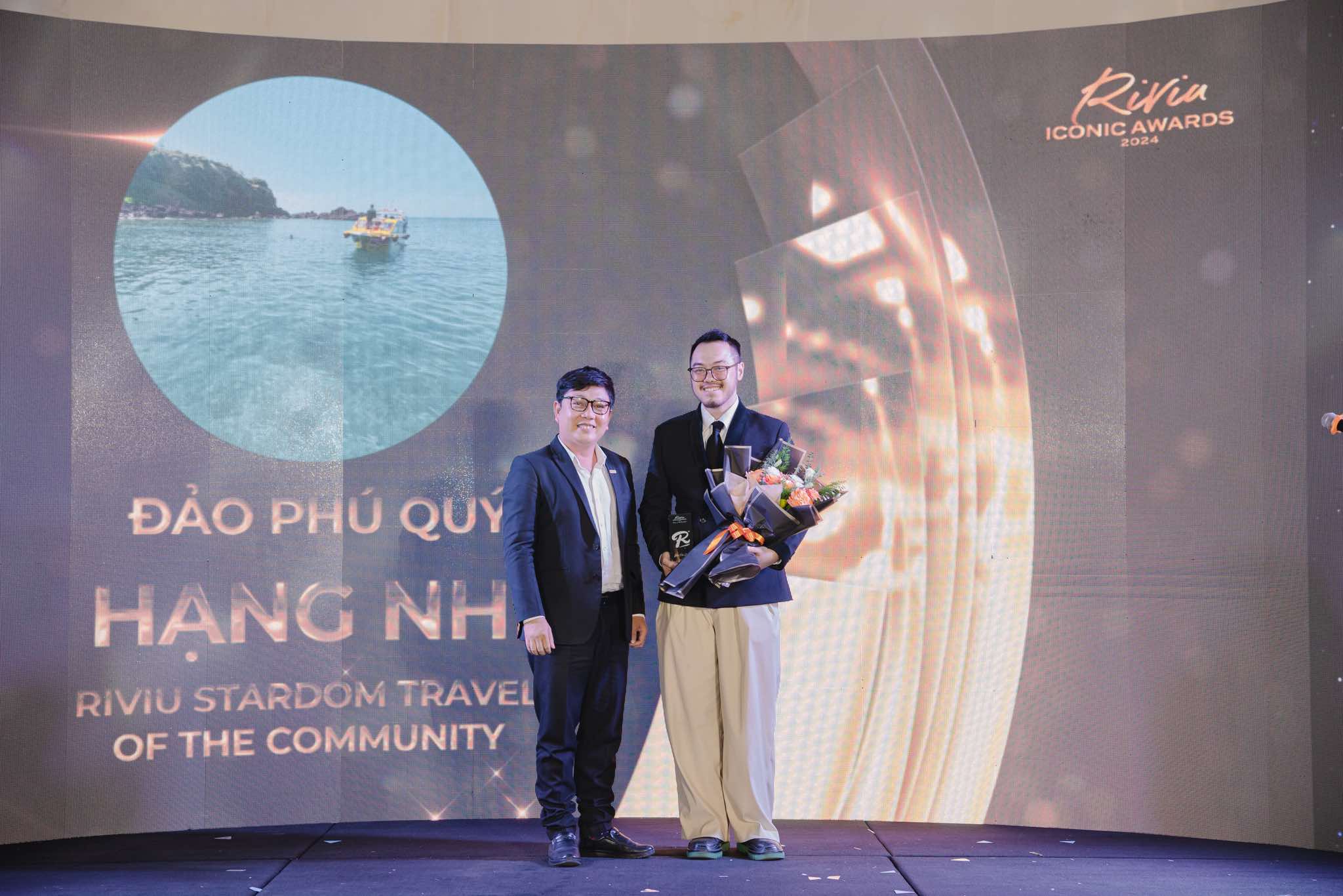 Nhà tù Hỏa Lò, Đảo Phú Quý, Tina Thảo Thi… được vinh danh tại Riviu Iconic Award 2024 - 2