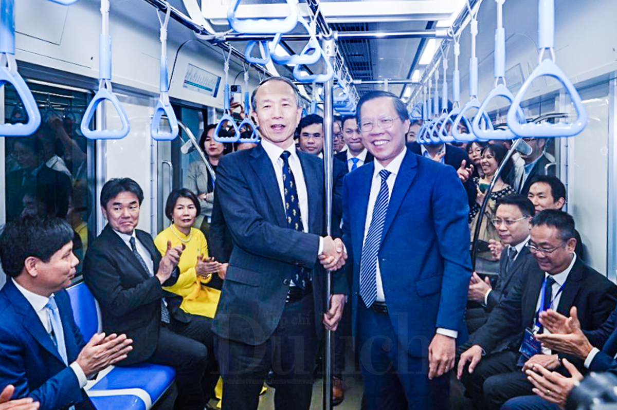 Bí thư Thành ủy Nguyễn Văn Nên trải nghiệm tuyến metro số 1 Bến Thành - Suối Tiên - 8