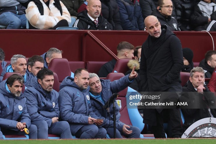 Man City khủng hoảng kéo dài: Pep Guardiola cầu cứu Messi, hỏi mượn tháng 1 - 1