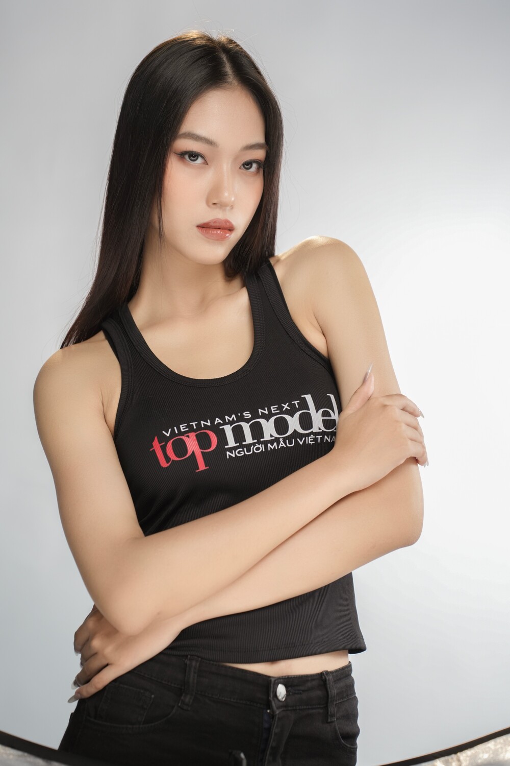 Lộ diện thí sinh đầu tiên vào nhà chung Vietnam’s Next Top Model mùa 9 - 1