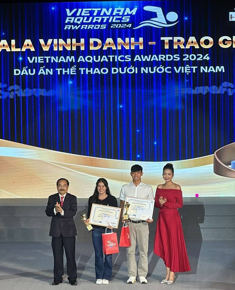 Nóng nhất thể thao tối 25/12: Huy Hoàng đoạt giải nam VĐV bơi hay nhất 2024 - 1
