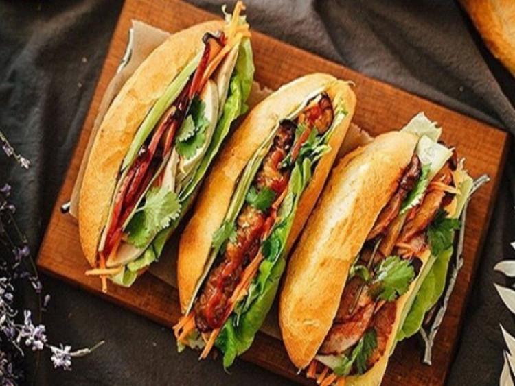 Quán ăn hơn 100 tuổi tiết lộ thứ đặc biệt giúp làm ra món bánh khách thích mê update