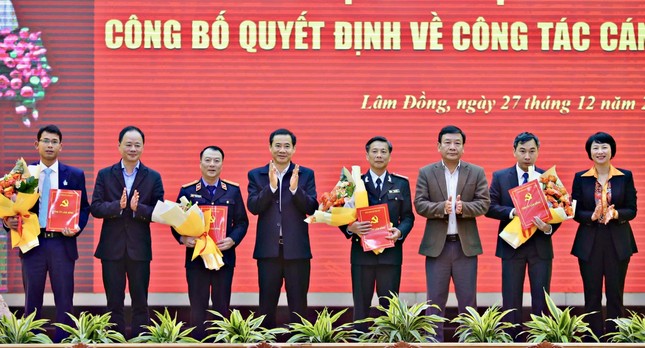 Công bố quyết định của Ban Bí thư về công tác cán bộ tại Lâm Đồng - 1