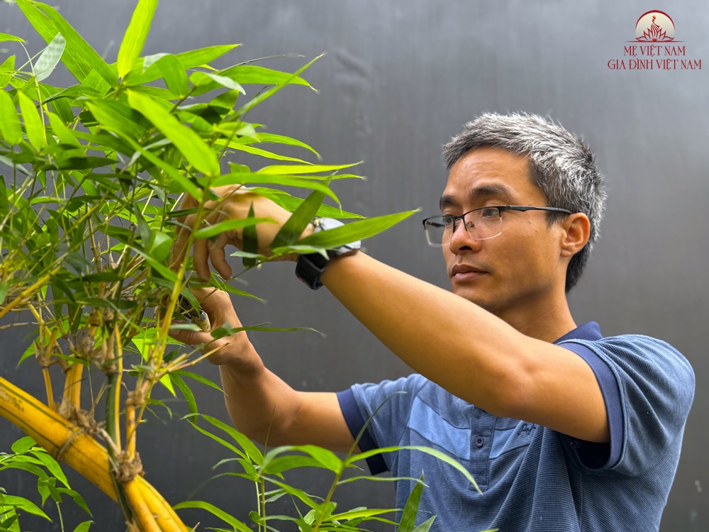 Bàn tay vàng của chàng nhân viên văn phòng tạo nên những chú rắn tre độc đáo chào đón Tết Nguyên đán Ất Tỵ - 3