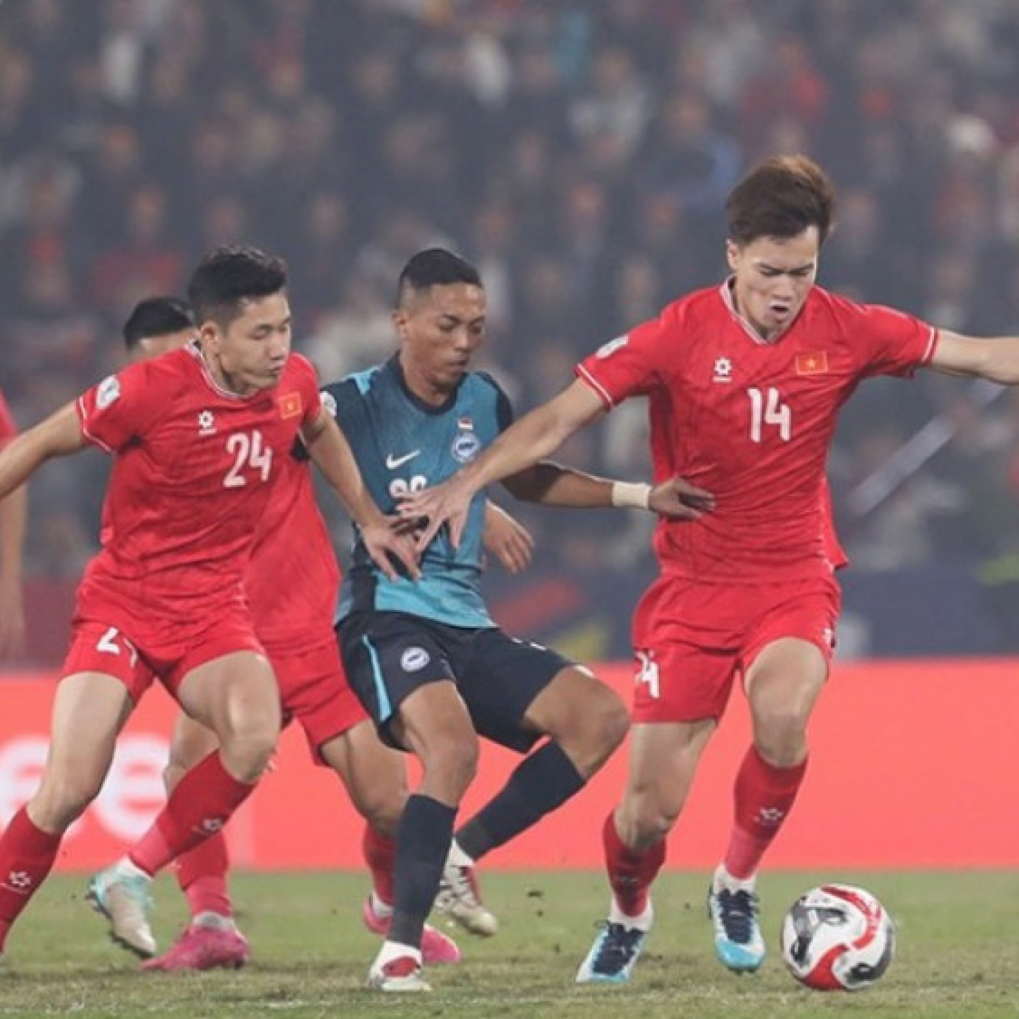  - Video bóng đá ĐT Việt Nam - Singapore: Điểm nhấn VAR, Xuân Son lập công (AFF Cup)