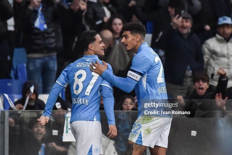 Rực lửa vòng 18 Serie A: Napoli thắng nhọc, Juventus mất điểm cay đắng - 1