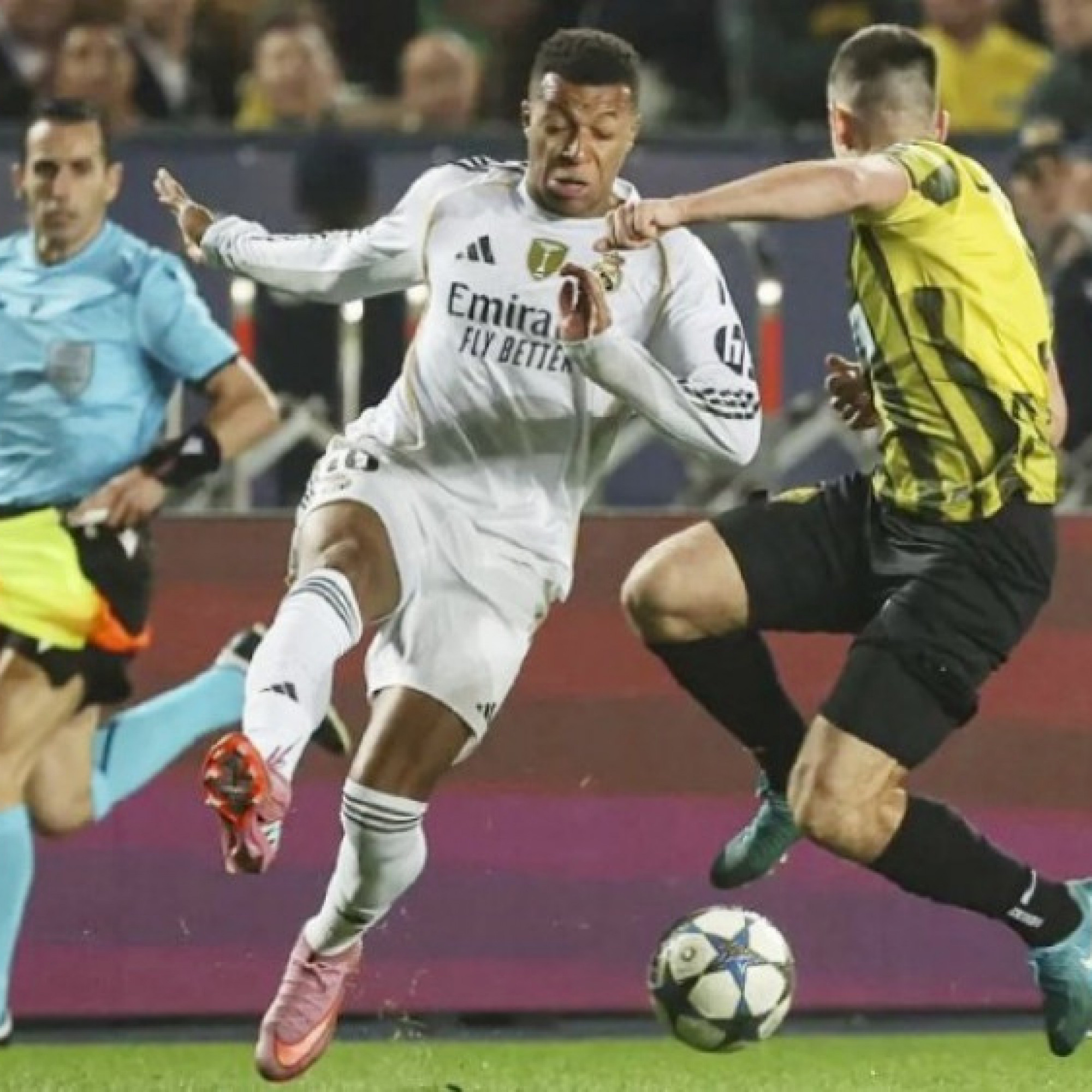  - Trực tiếp bóng đá Kairat - Real Madrid: Camavinga góp, Diaz vui (Cúp C1)