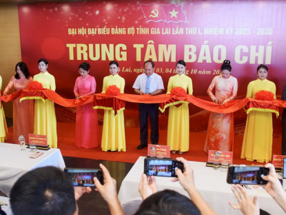 Chuyển động - Khai trương Trung tâm báo chí phục vụ Đại hội Đại biểu Đảng bộ tỉnh Gia Lai lần thứ I