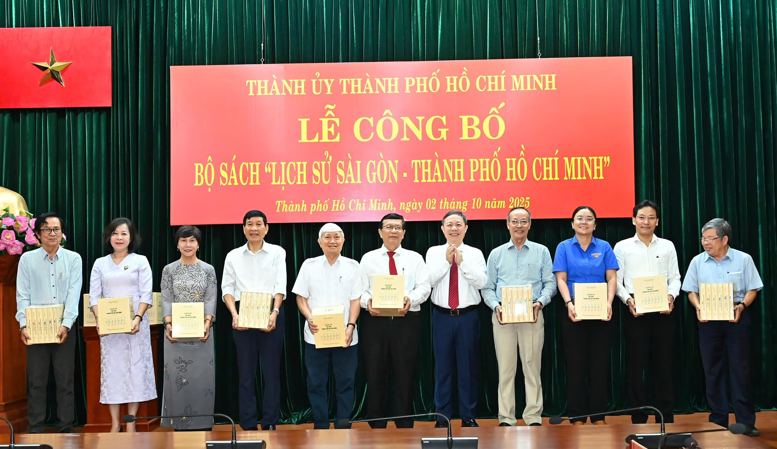 Lần đầu tiên TP.HCM có bộ thông sử tập hợp một cách đầy đủ nhất - 2