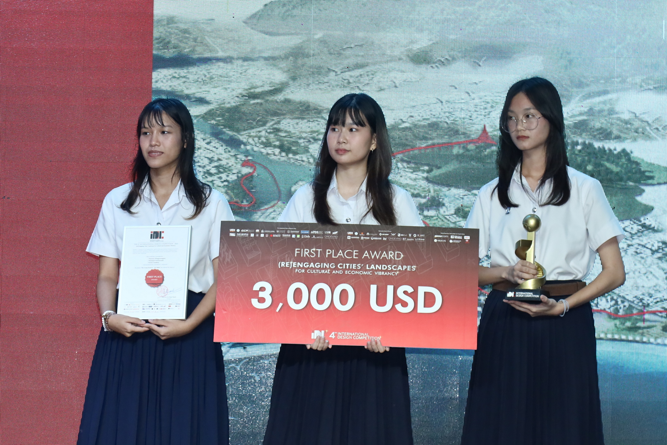 500 sinh viên từ 25 quốc gia thi thiết kế trục sông Cái thành cung đường di sản Nha Trang - 3