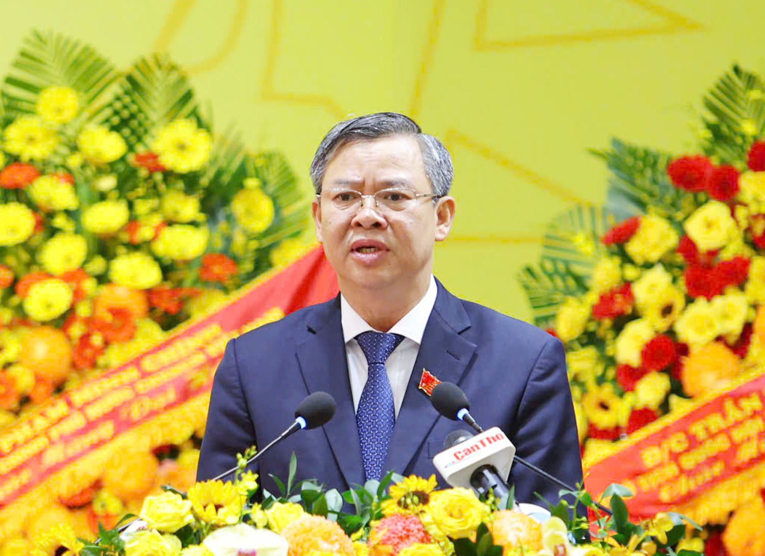 Thành ủy Cần Thơ giới thiệu ông Trương Cảnh Tuyên để bầu giữ chức Chủ tịch UBND thành phố - 1