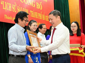  - Lần đầu tiên TP.HCM có bộ thông sử tập hợp một cách đầy đủ nhất