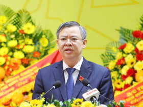  - Thành ủy Cần Thơ giới thiệu ông Trương Cảnh Tuyên để bầu giữ chức Chủ tịch UBND thành phố