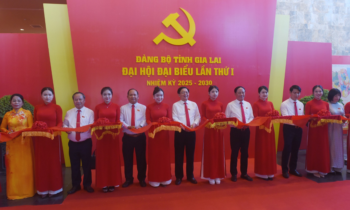 Triển lãm ảnh Đảng bộ tỉnh Gia Lai - Tự hào viết tiếp truyền thống vẻ vang - 1