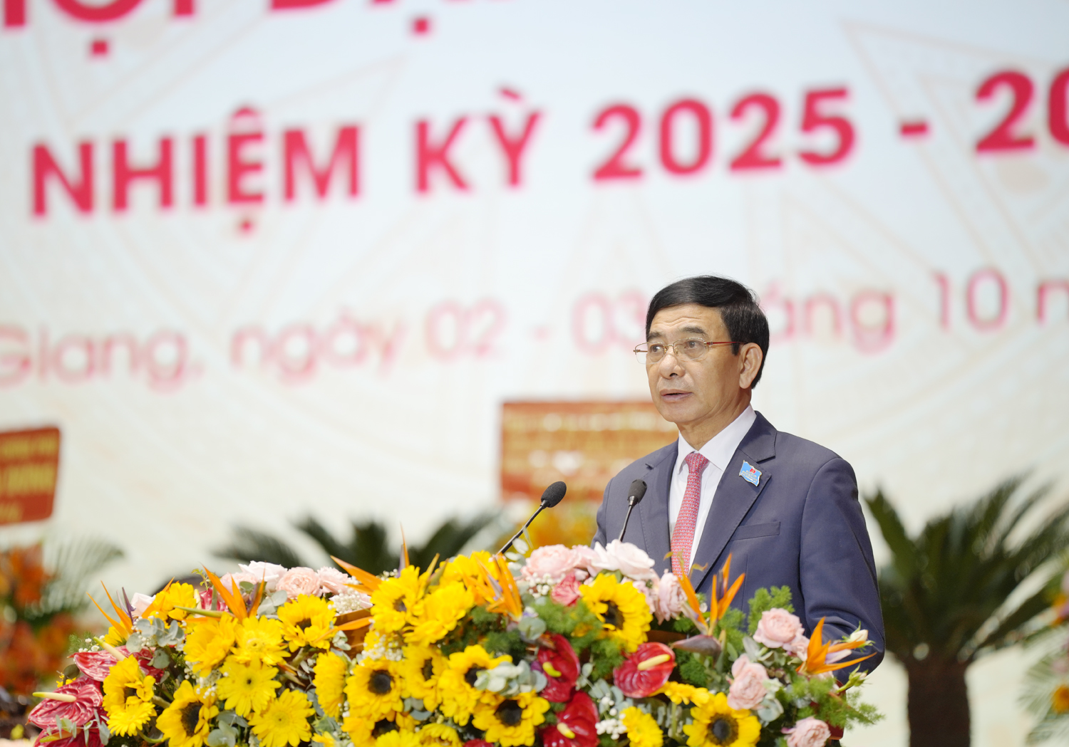 Đại tướng Phan Văn Giang: Nhân dân An Giang trung dũng, kiên cường trong kháng chiến, cần cù, sáng tạo trong lao động - 1