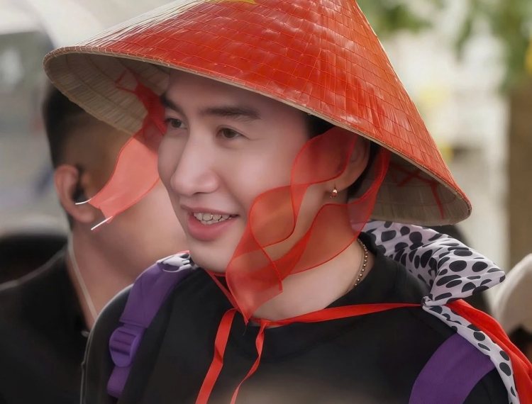 Tài tử Hàn Quốc bỗng 'xanh mặt' khi nếm thử món này của Việt Nam