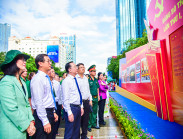 TP.HCM khai mạc triển lãm ảnh chào mừng Đại hội Đảng bộ lịch sử