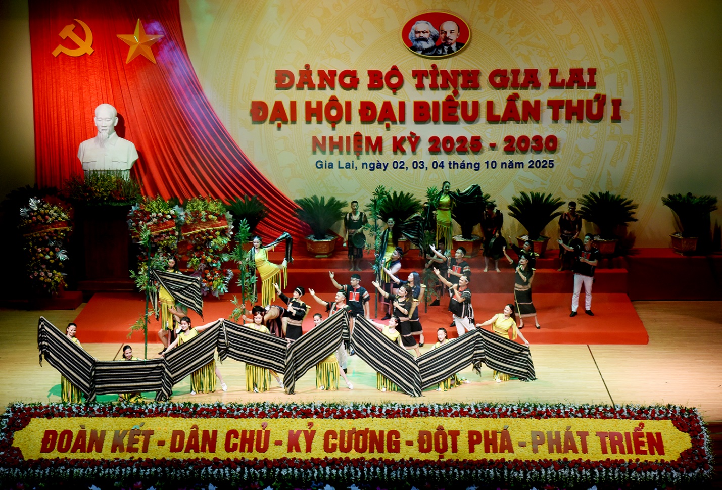 Xây dựng Gia Lai thành cực tăng trưởng quan trọng của miền Trung - Tây Nguyên - 5