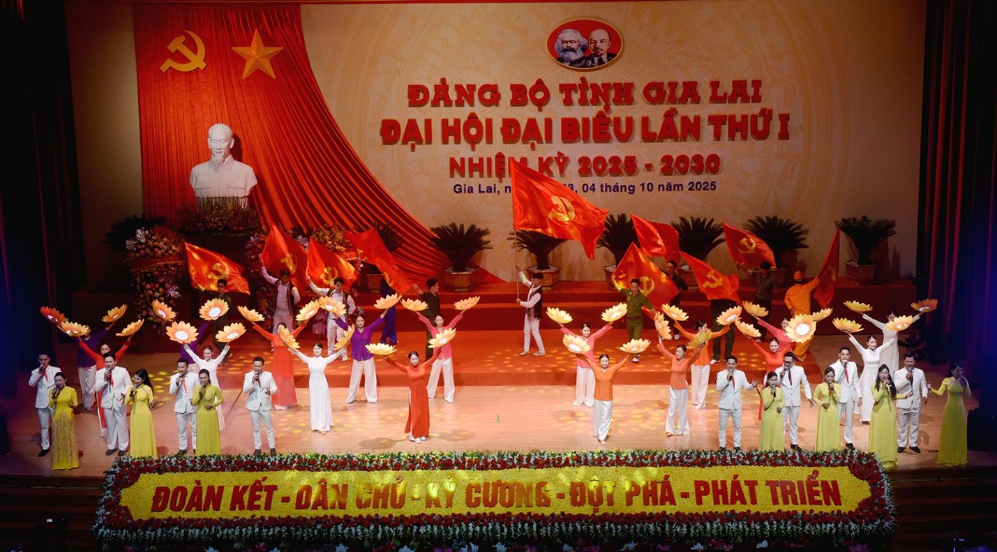 Xây dựng Gia Lai thành cực tăng trưởng quan trọng của miền Trung - Tây Nguyên - 4